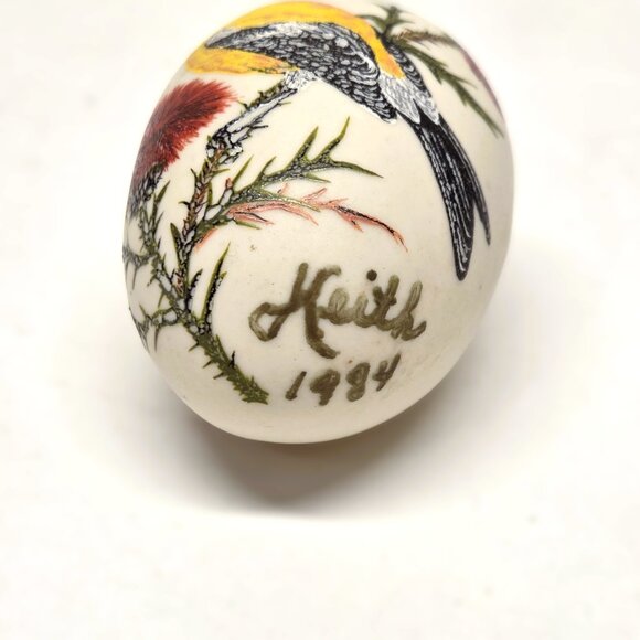 Delicate Goldfinch Ceramic Egg Thistle Keith 1984 Vintage 2.5" - Picture 2 of 7